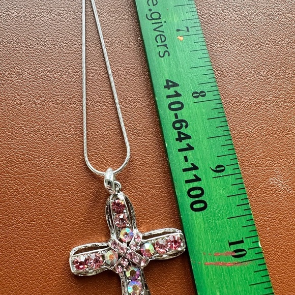 Pink & Silvertone 20” Cross Necklace - New - Picture 3 of 3